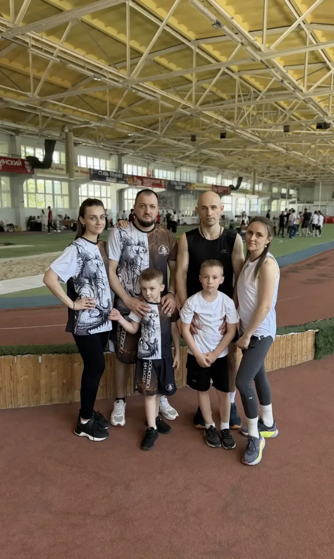 🥳 Наши чемпионы! 🥇  Семья Михаила Стурова и Владимира Митягина, учеников 1А класса, приняла участие 