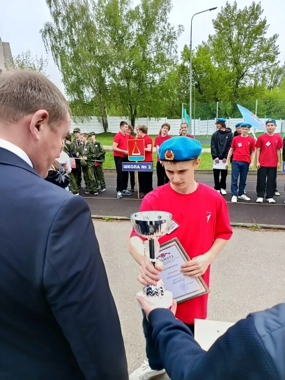 Поздравляем команду МОУ гимназии №7, занявшую 1 место в городских соревнованиях "Школа безопасности"