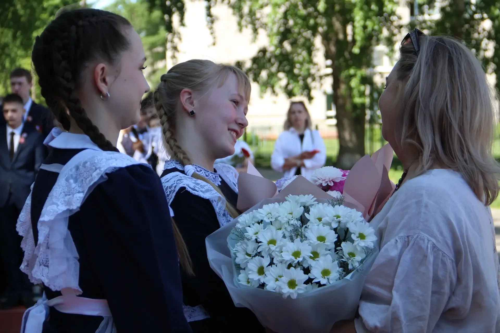 😇Сегодня в нашей школе прошла торжественная итоговая линейка для обучающихся 5–8 и 10 классов, посвя