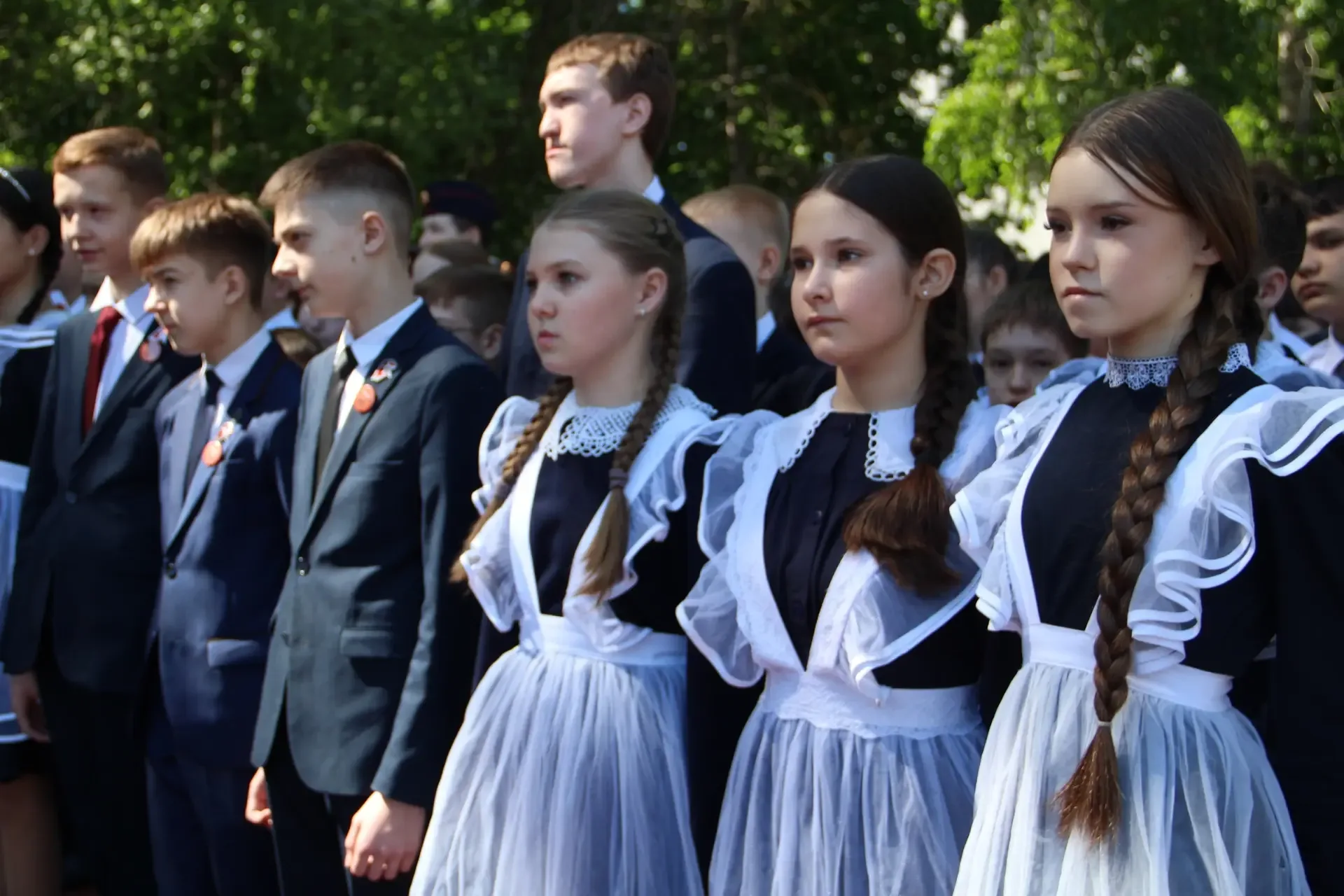 😇Сегодня в нашей школе прошла торжественная итоговая линейка для обучающихся 5–8 и 10 классов, посвя