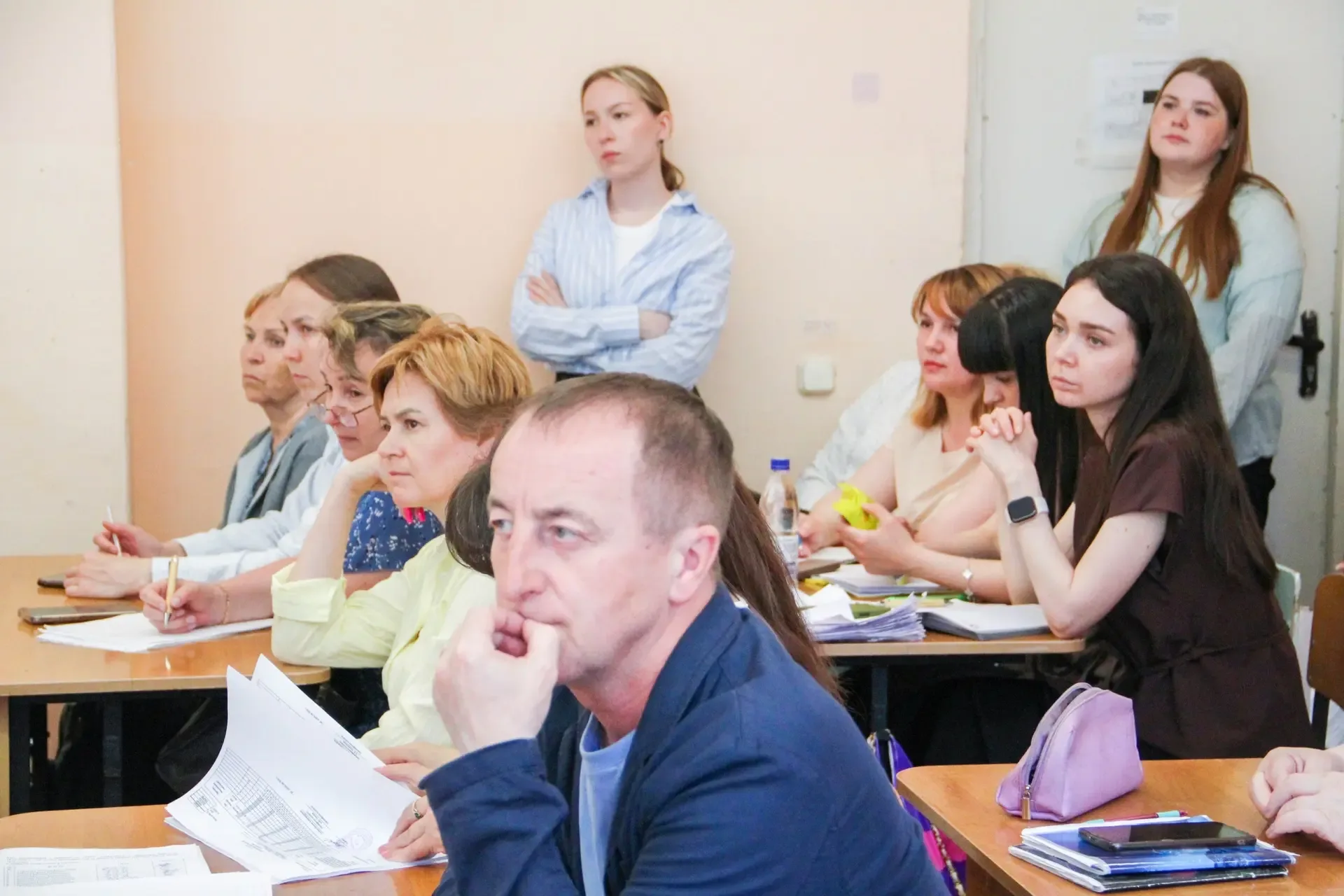 📝 Педсовет в СОШ №37 г. Чебоксары: подготовка к ГИА, планы на будущее и чествование педагогов. В шко