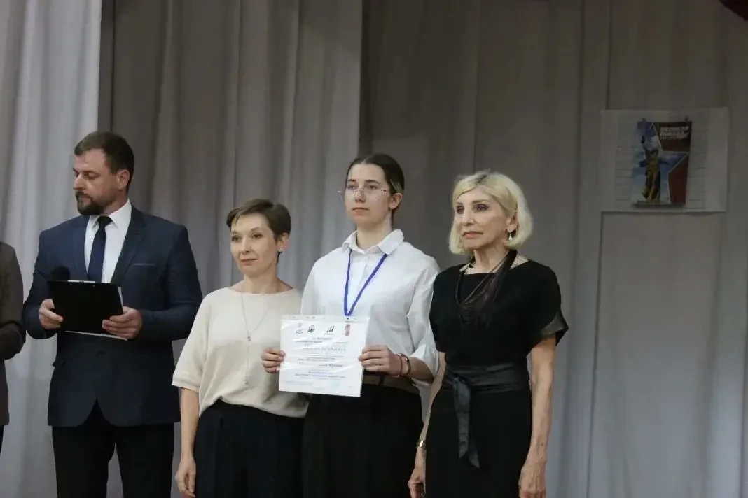 📌В городе Каменск-Шахтинский прошел XV Фестиваль молодежных инновационных проектов.  🥉Ученица 10 кла