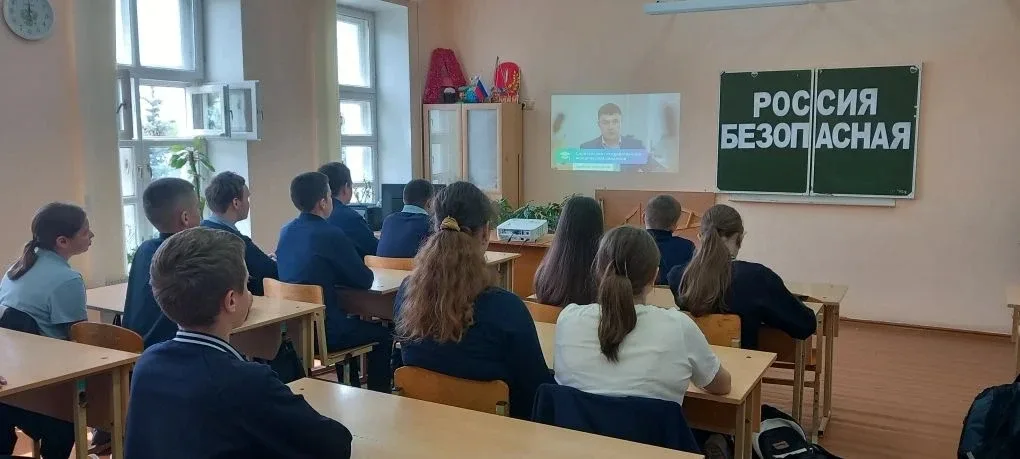 Работа в безопасной среде связана с предупреждением опасных ситуаций, вниманием к деталям и ответств