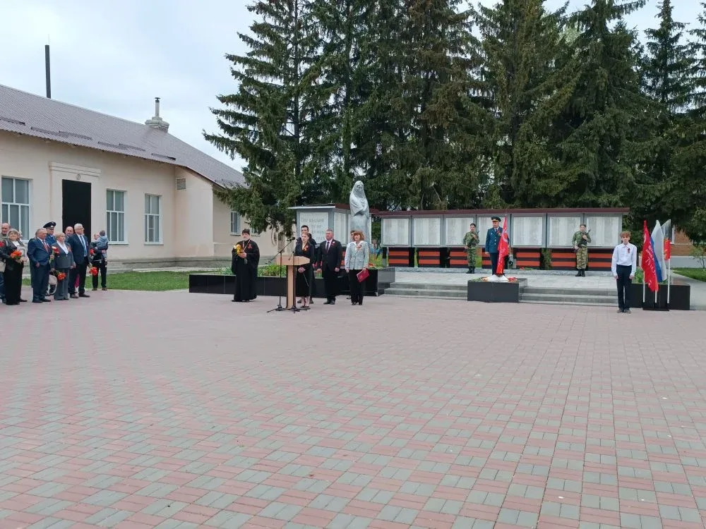 ✨ 9 Мая 2026 года администрация, педагоги, волонтёры школьного отряда "От сердца к сердцу " МБОУ Ста
