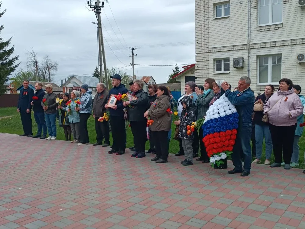 ✨ 9 Мая 2026 года администрация, педагоги, волонтёры школьного отряда "От сердца к сердцу " МБОУ Ста