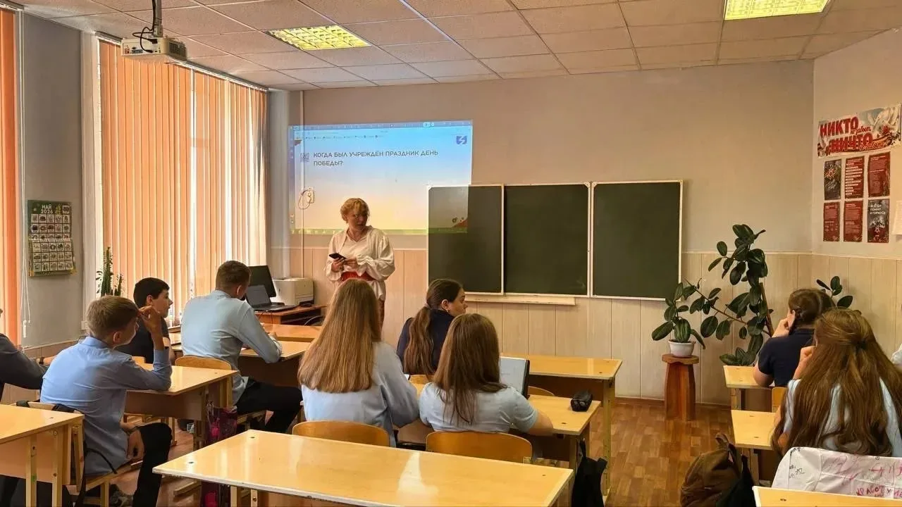 В рамках масштабного федерального просветительского проекта «Чтецкие программы» в 8 А классе было пр