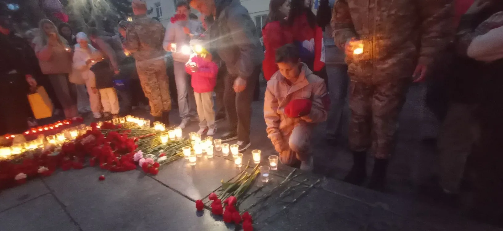 Вчера и сегодня юнармейцы гимназии №1 стали главными хранителями памяти нашего города.  🕯 Вчера ребя
