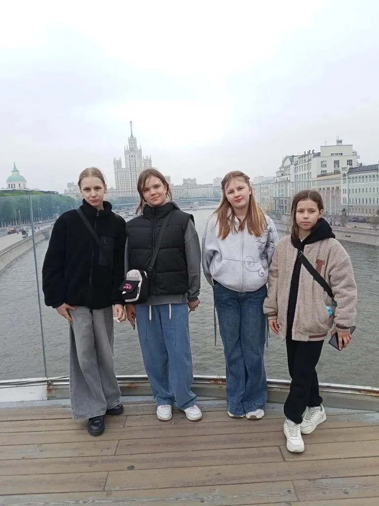 Один день — пять эпох. Гимназисты 7А, 7Б и 6Г классов  посетили столицу нашей  Родины. 🚌✨  Вот это п
