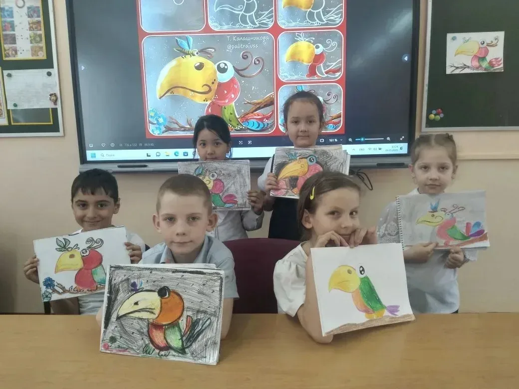 🖼На внеурочнрй деятельности под руководством Мешковой Л. М. рисовали пастелью. На первый взгляд може