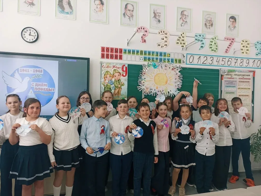 🎗Накануне Дня Победы в 3д классе (кл. рук. Королева Т. С.) прошел необычный урок памяти. Вдохновивши