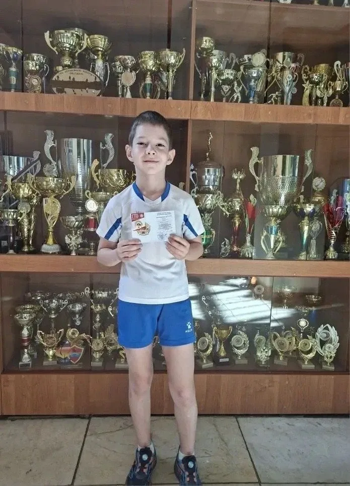 Знак ГТО на груди у него… 🏅Ученики ЦО №5 «им 63-го Угличского пехотного полка» Абрамова Екатерина из