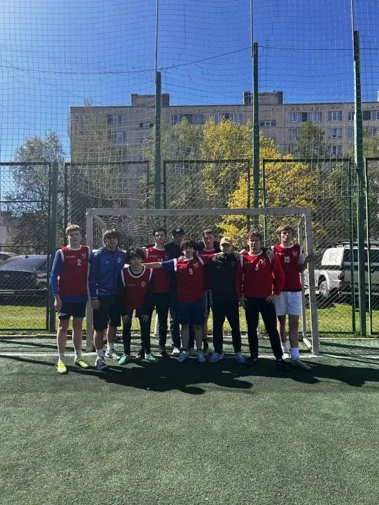 ⚽ Бронзовый успех наших футболистов! 🥉  6 мая завершились захватывающие соревнования на Кубок главы 