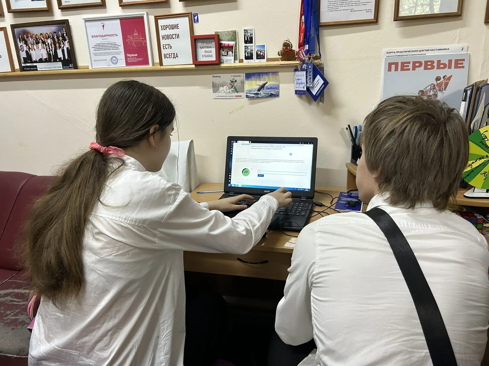 7 мая ученики 8б класса приняли участие в интеллектуальной олимпиаде «Великая Победа».  Игра проходи