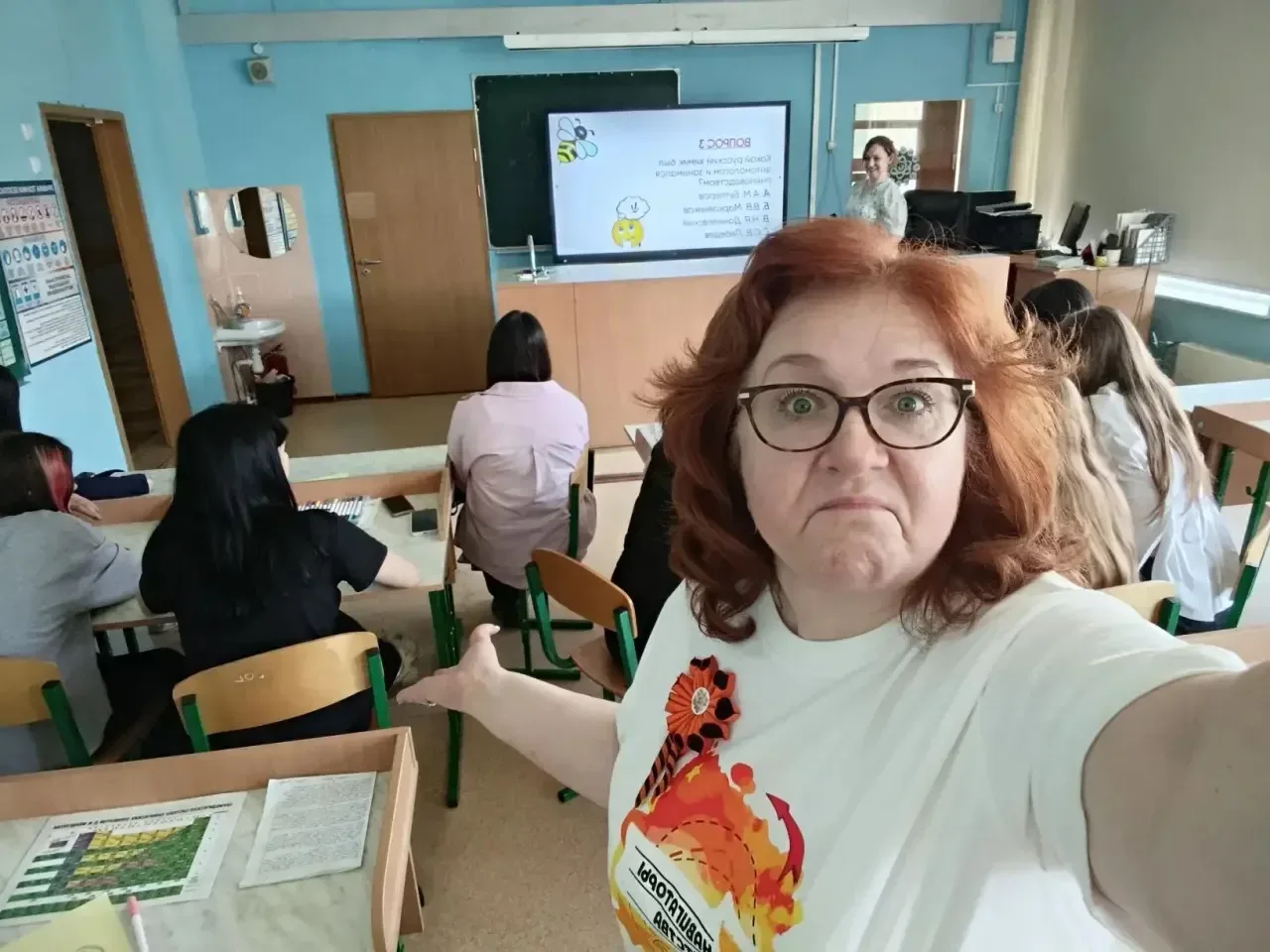К Дню химии между командами 8-х классов прошёл квиз об этой сложной,но такой интересной науке! Не вс