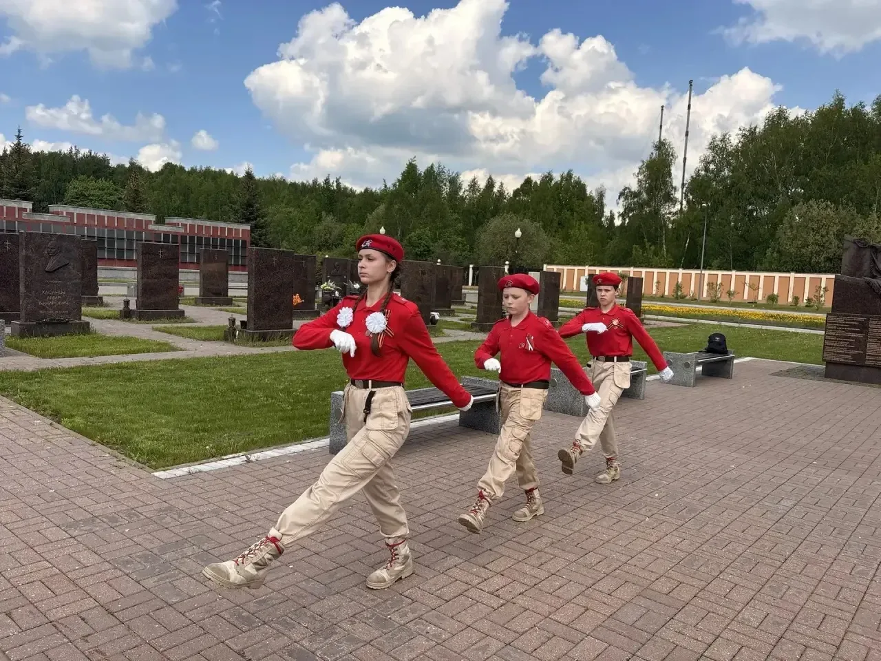16.05.2026 юнармейцы отряда «Пламя» приняли участие в VII открытом смотре строя и песни военно-патри