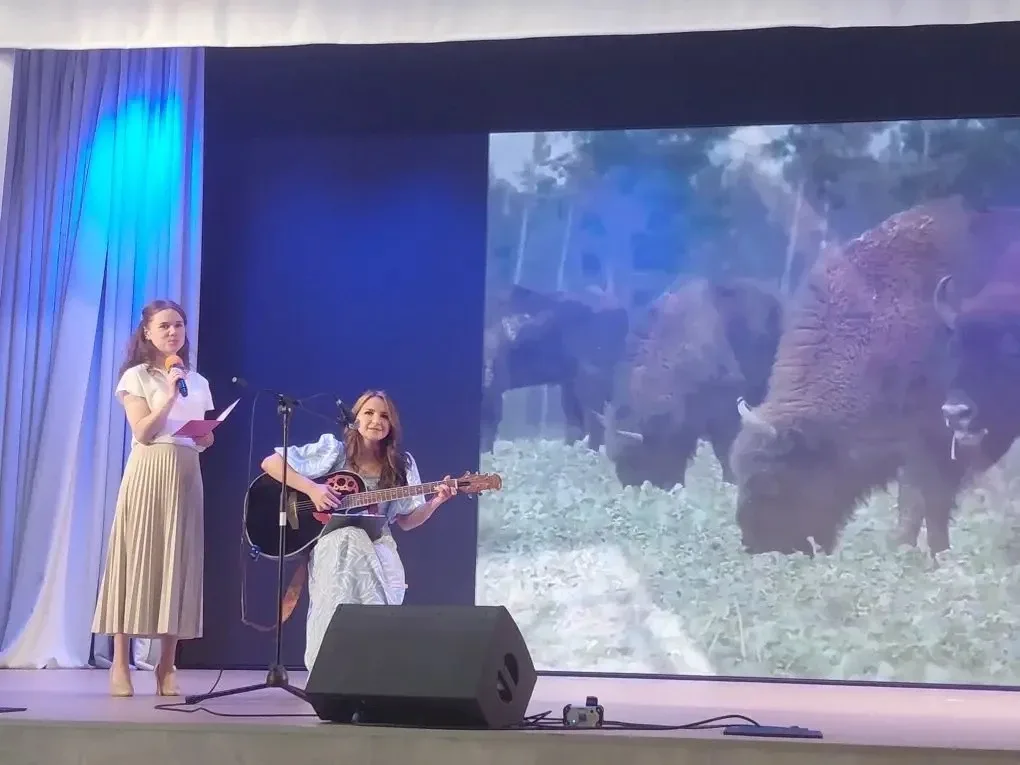Белорусская культура на районном фестивале «Дружба Народов»: учителя Медведевской гимназии показали 