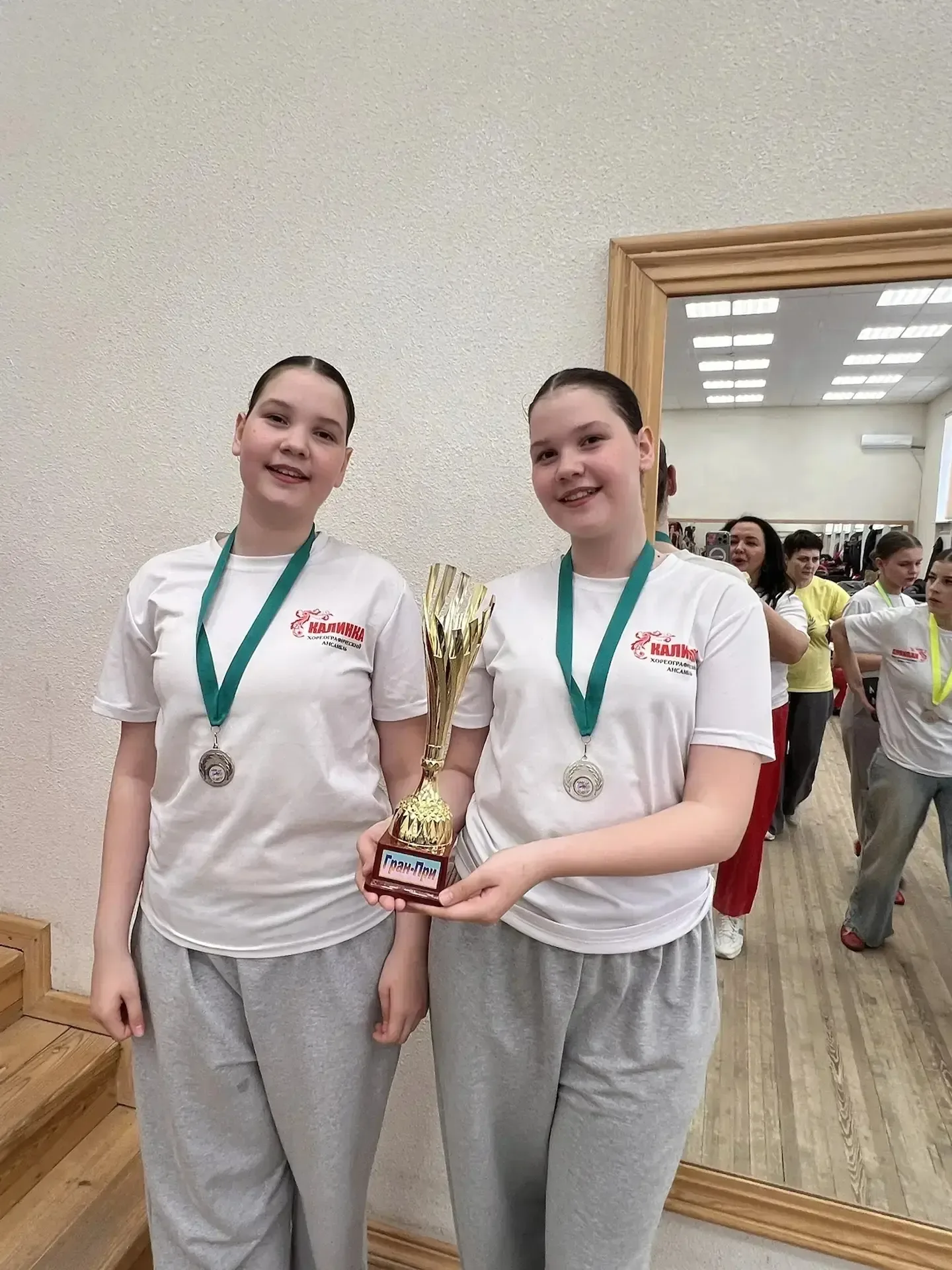 💐Гордость школы! Юные звёзды сцены! Софья и Злата Бобрешовы покорили конкурс!!!💐  В нашей школе раст