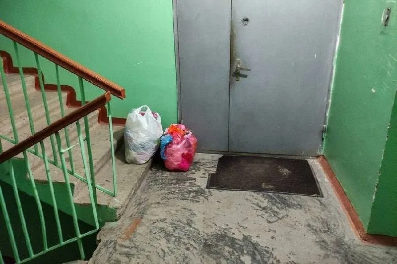 Штраф за пакет у мусоропровода: в подъезде нельзя хранить даже коляску без разрешения соседей  Юрист