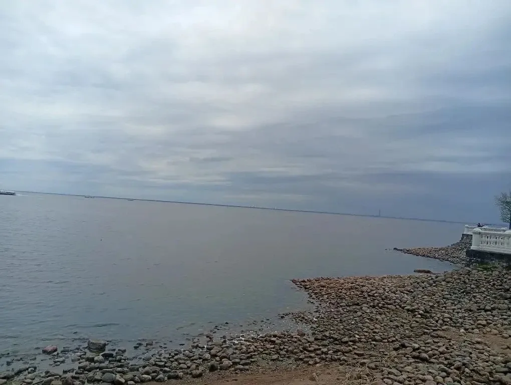 В завершение учебного года ученики 3а и 3в класса посетили музей-заповедник «Петергоф». Этот уникаль