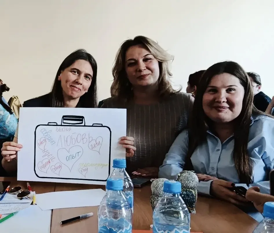 Сегодня педагоги нашего центра, классные руководители — Антипова Н.А. (1Б класс), Каськова К.К. (7А 