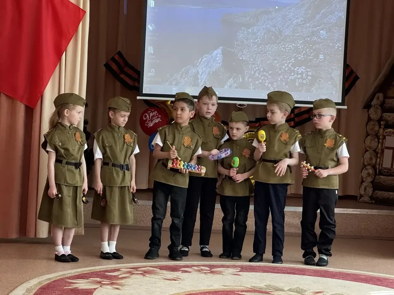 Парад Победы «Победу славим» под руководством музыкального руководителя Галины Николаевны Озорновой 