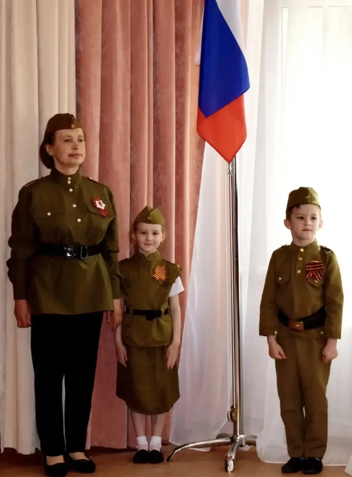 Парад Победы «Победу славим» под руководством музыкального руководителя Галины Николаевны Озорновой 