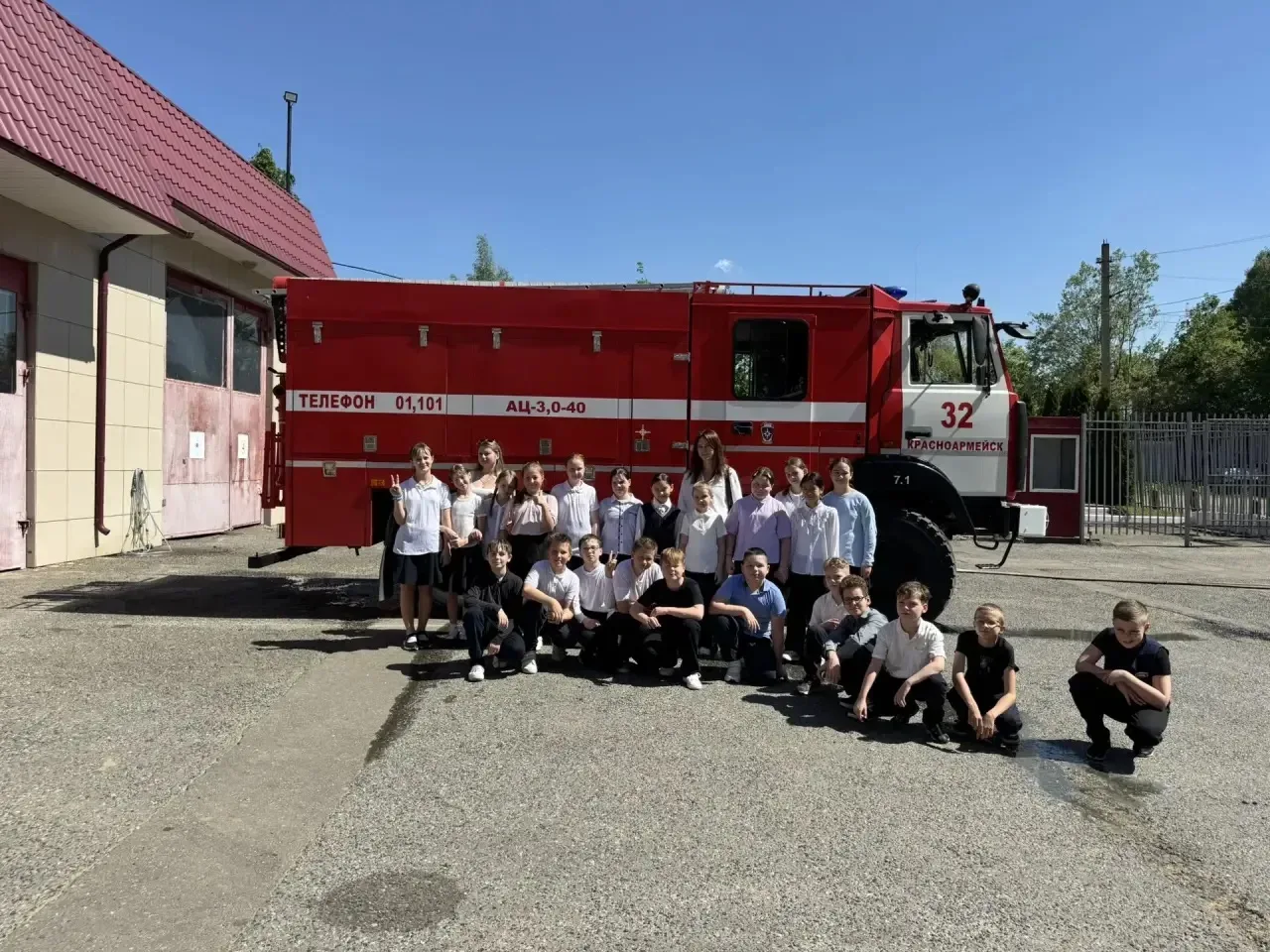 🚒 Сегодня у 4Б класса был не просто урок, а настоящий праздник!  Ребята побывали на экскурсии в пожа