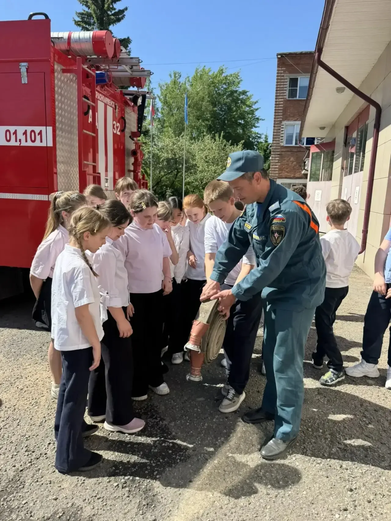 🚒 Сегодня у 4Б класса был не просто урок, а настоящий праздник!  Ребята побывали на экскурсии в пожа