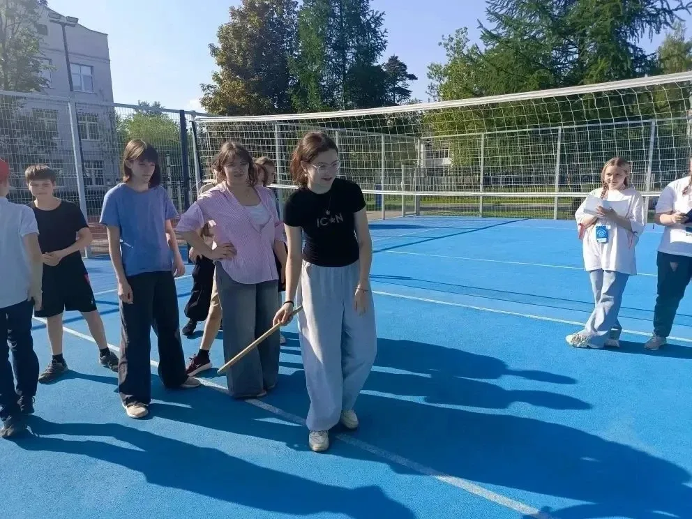 🌟 «Компас Первых 2.0»: команда школы «Свиблово» нашла «Вектор доверия»!   Поздравляем активистов «Дв