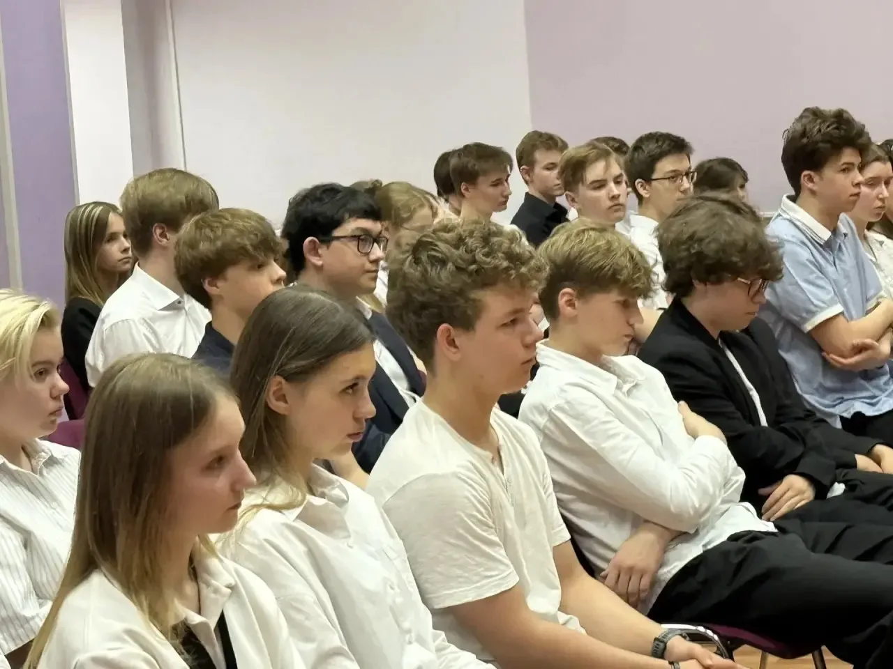 «Кем быть?»: встреча директора с 9-ми классами прошла в нашей школе.  В школе «Свиблово» прошла встр