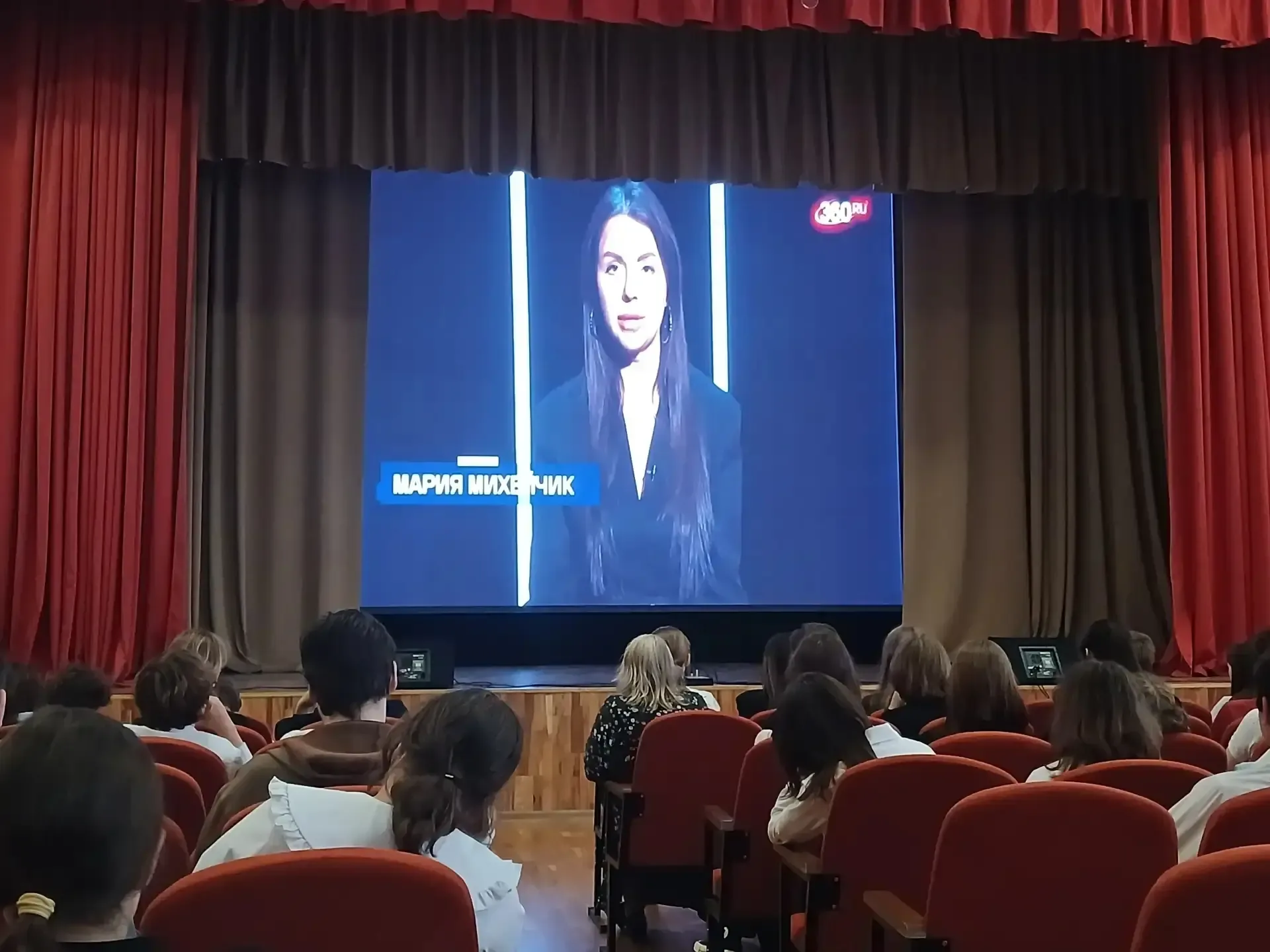 🚨 Тема, которую важно обсудить каждому: Безопасность в цифровом мире  14 и 15 мая в лицее для ученик