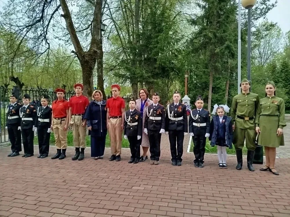 Помните! Через века, через года, — помните! О тех, кто уже не придёт никогда, — помните!  Не плачьте