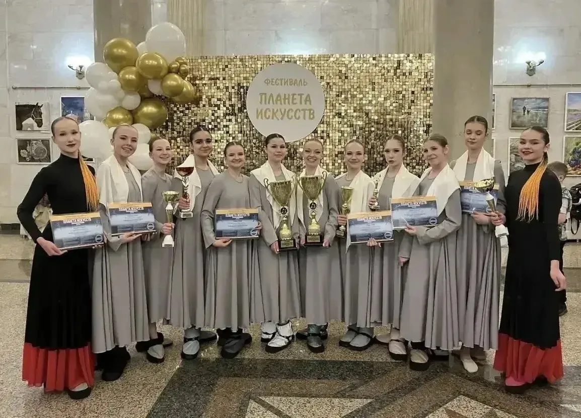 Ученица 9 «Б» класса нашего лицея, Азатян Нелли, в составе коллектива региональной школы танца Елены