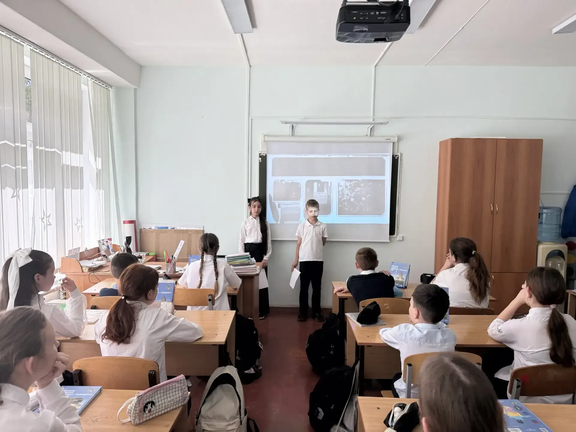 Диалог поколений: пятиклассники перенимают опыт юных краеведов В этом учебном году в 5-х классах был