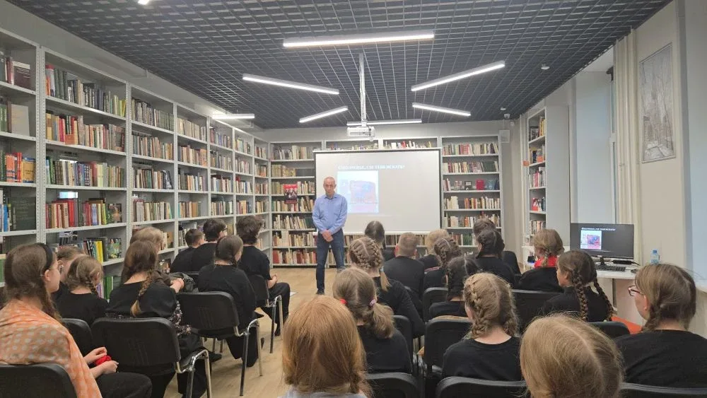 Презентация книги  13 мая в Москве, на Пресне, в библиотеке N 10, состоялась презентация книги Игоря