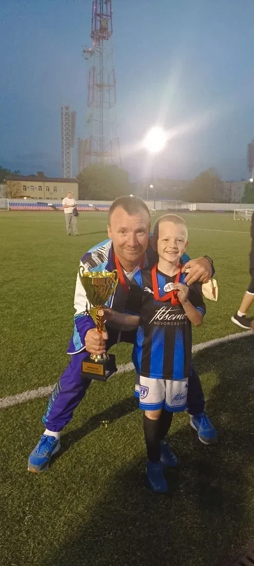 🏒⚽️ Бронзовый успех в Краснодаре! 🏆  Наши первоклассники покоряют спортивные арены края! Ученик 1 «Г