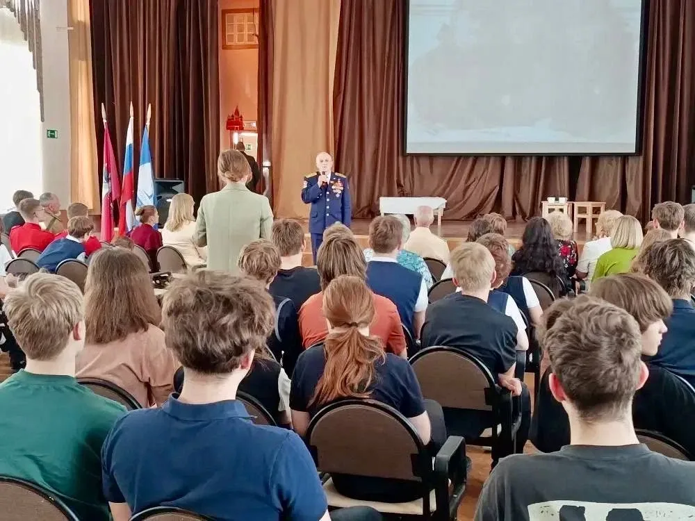 🇷🇺 Урок мужества: связь поколений и живая история  В преддверии знаменательной даты — 81-й годовщины