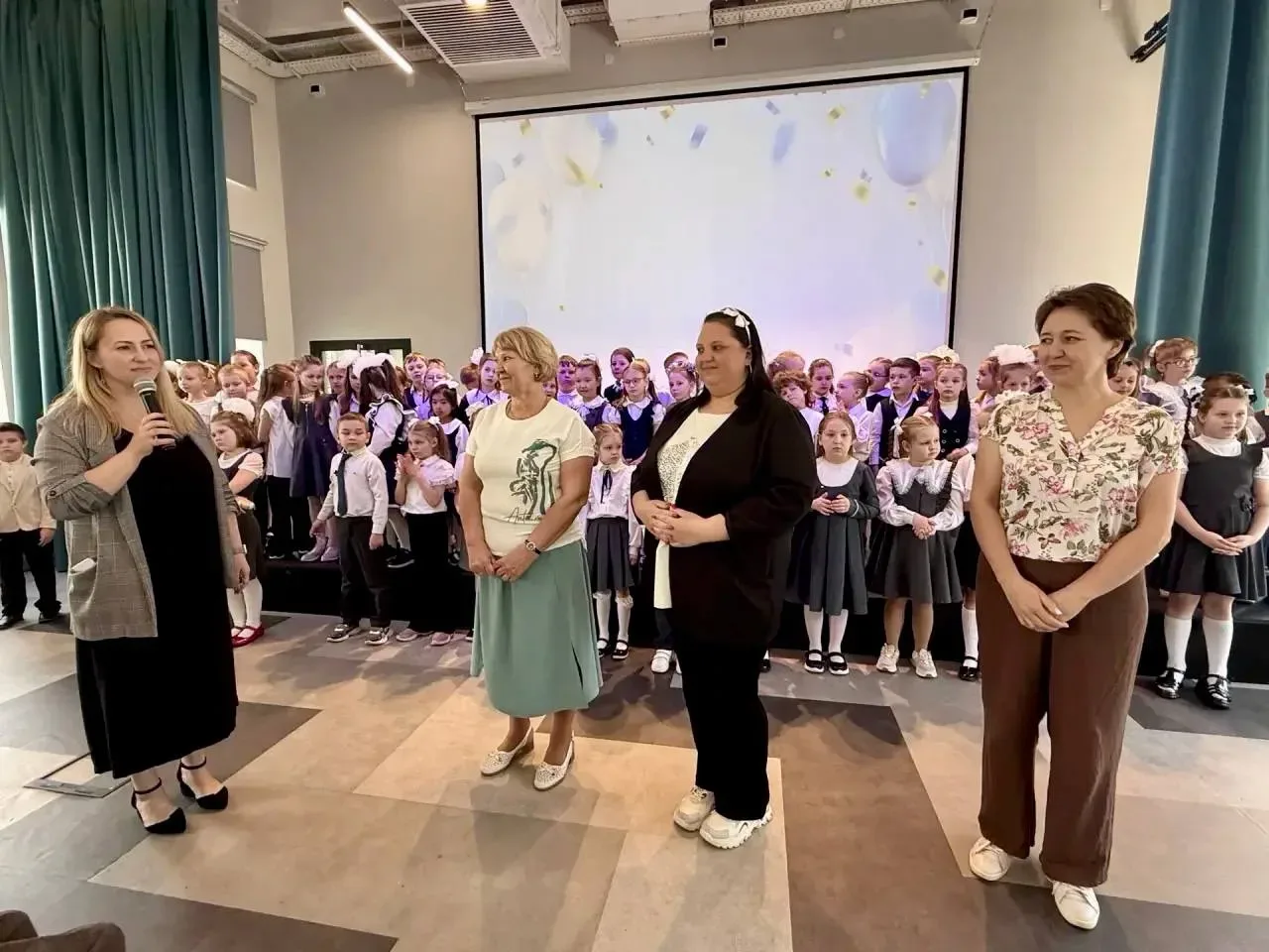 🔔 Прощай, 1-й класс! Первые победы и большие планы  ✨ На прошлой неделе в стенах нашей школы было по