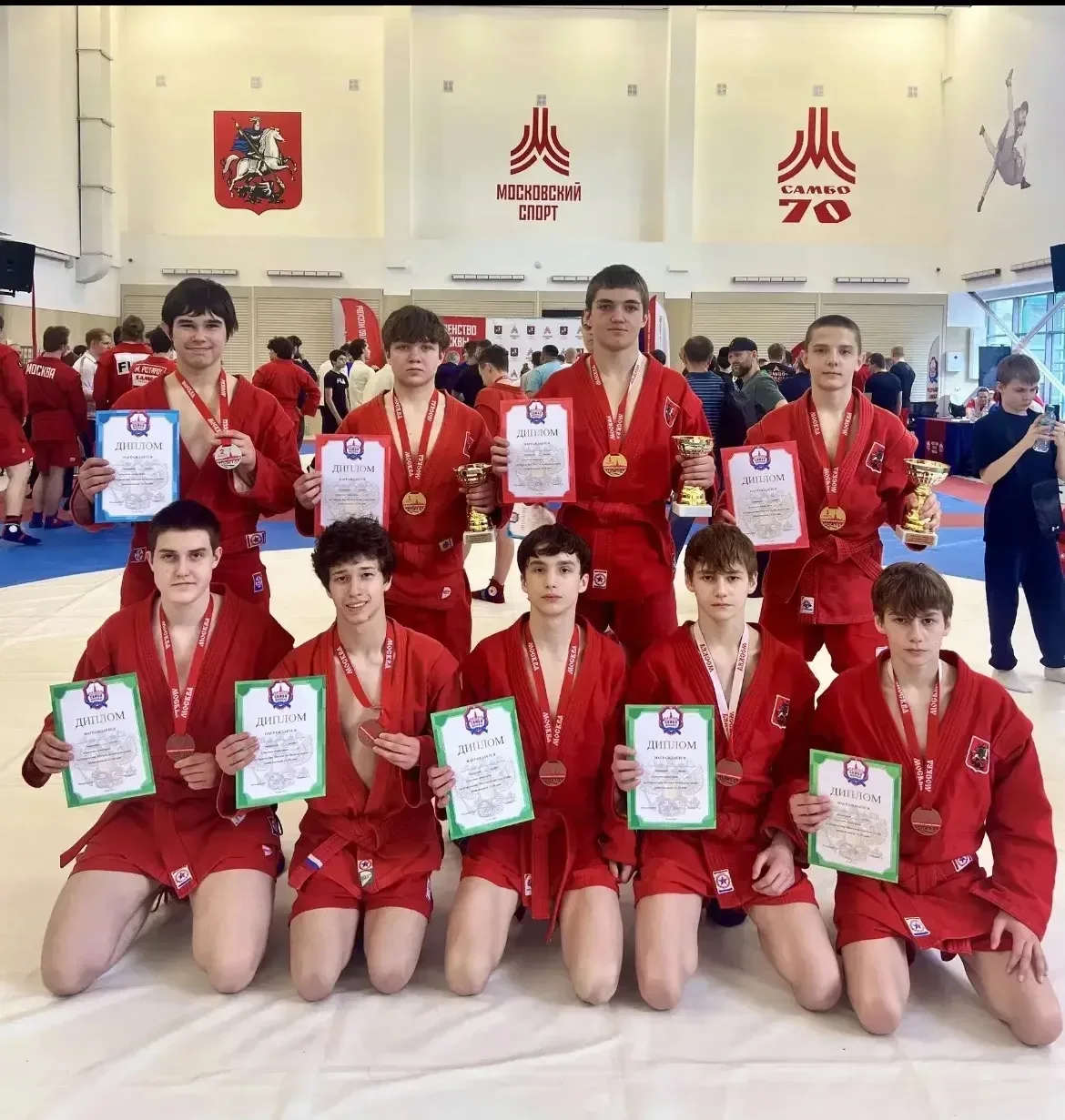 🥋Наши чемпионы!  С 15 по 16 мая в столице прошло Первенство Москвы по боевому самбо. Спортсмены наше