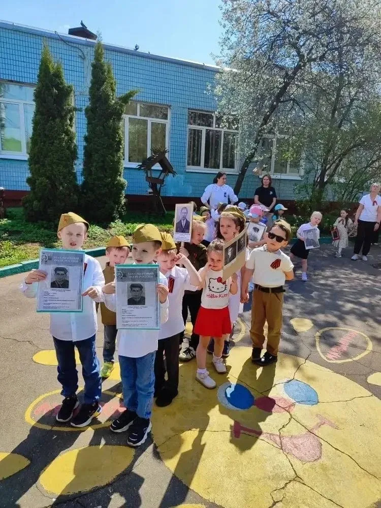 🕊 Традиция, которая трогает до слез: «Бессмертный полк» в дошкольном отделении №3  🇷🇺В нашем дошколь