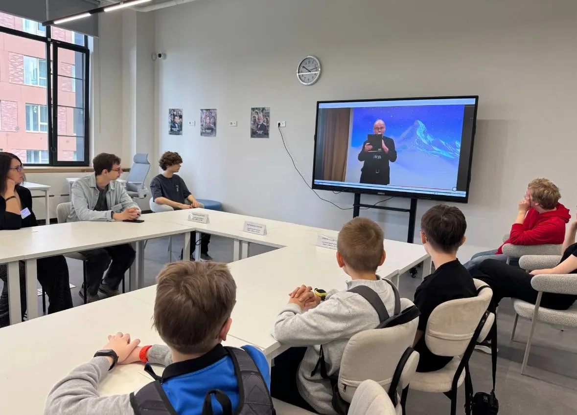 Умнее с каждым днём 🧠🏙️  Для 3–4 классов прошёл основной этап олимпиады «Готов к жизни в умном город