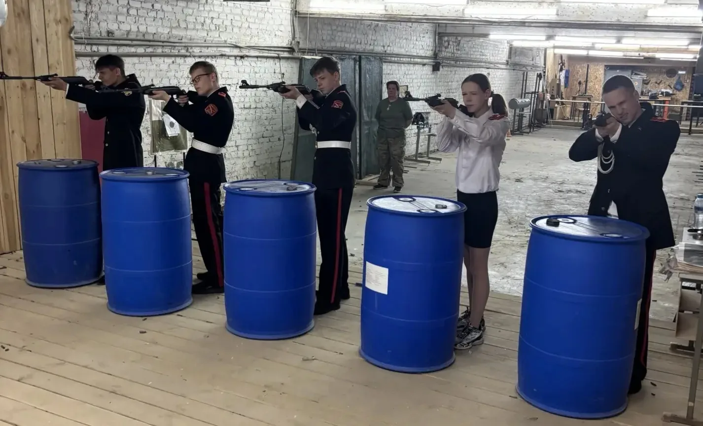 💪Всю неделю кадеты 18 школы сдают итоговые зачеты по строевой подготовке, стрельбе, сборке/разборке 