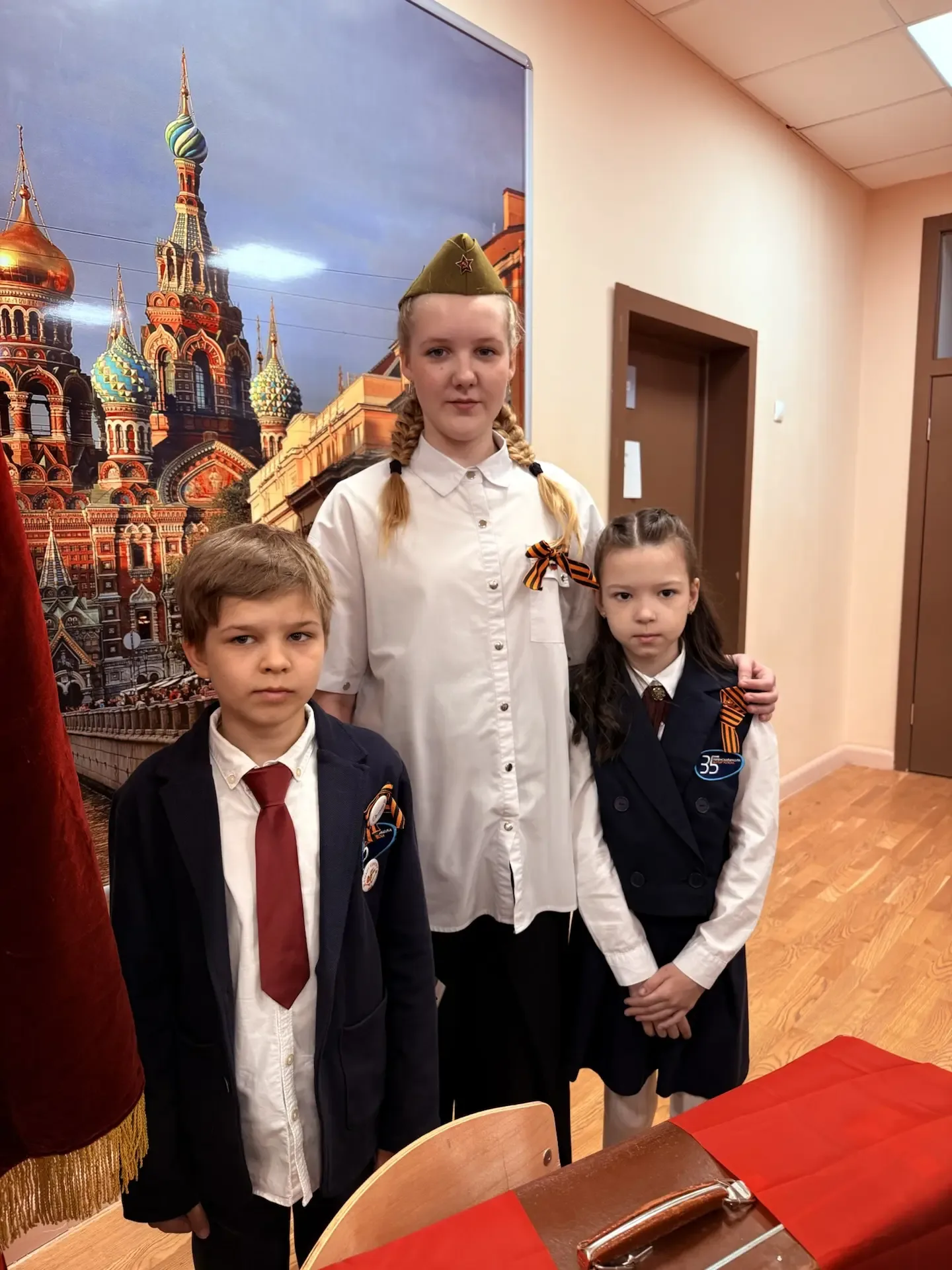 8 мая в МОУ Раменская СОШ №35 «Вектор успеха» состоялась выставка «1418 дней до Победы»: Память и тв