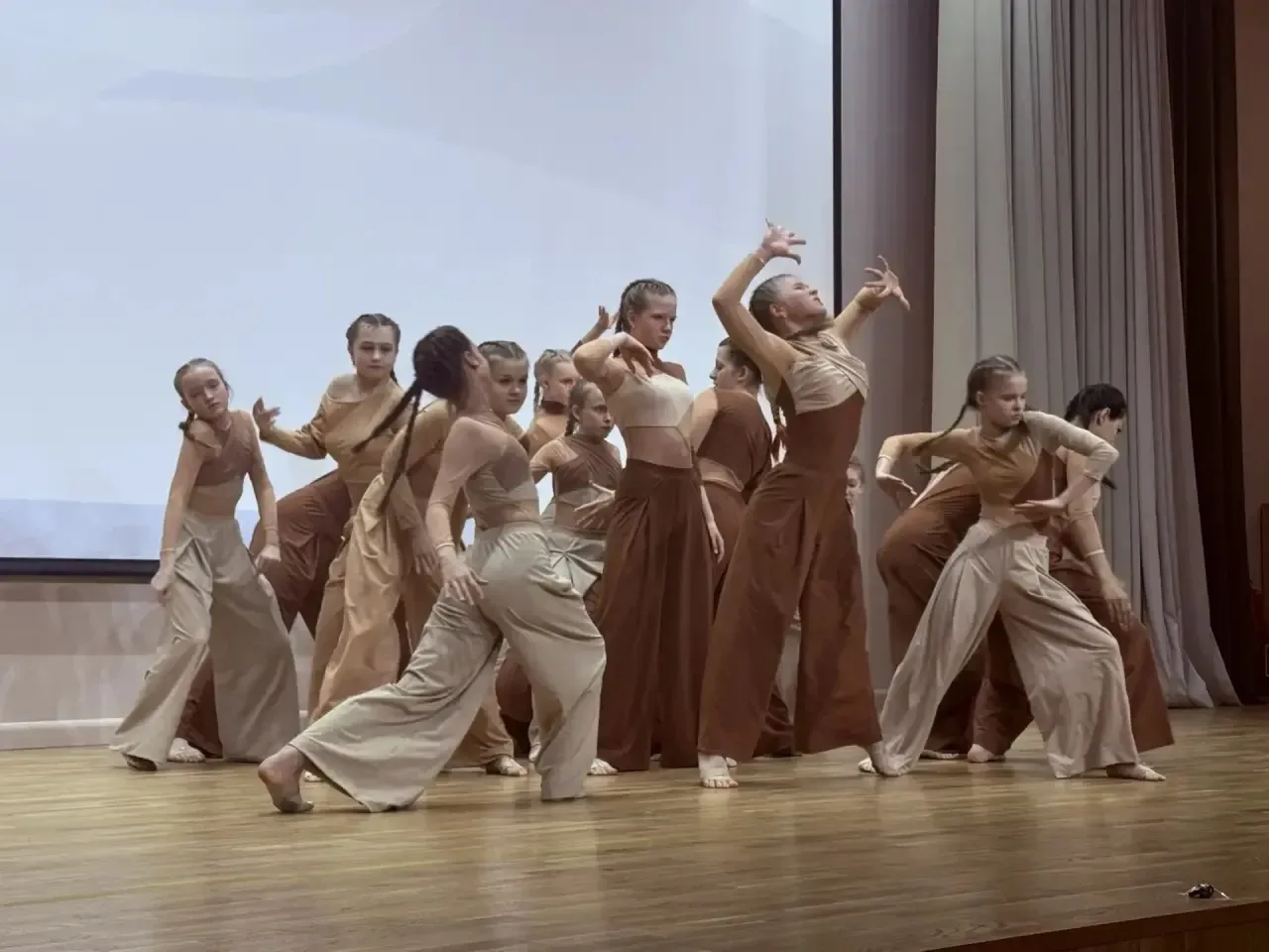 Научно-практическая конференция «Траектория успеха» 🌟  30 апреля 2026 года в нашей школе прошла науч