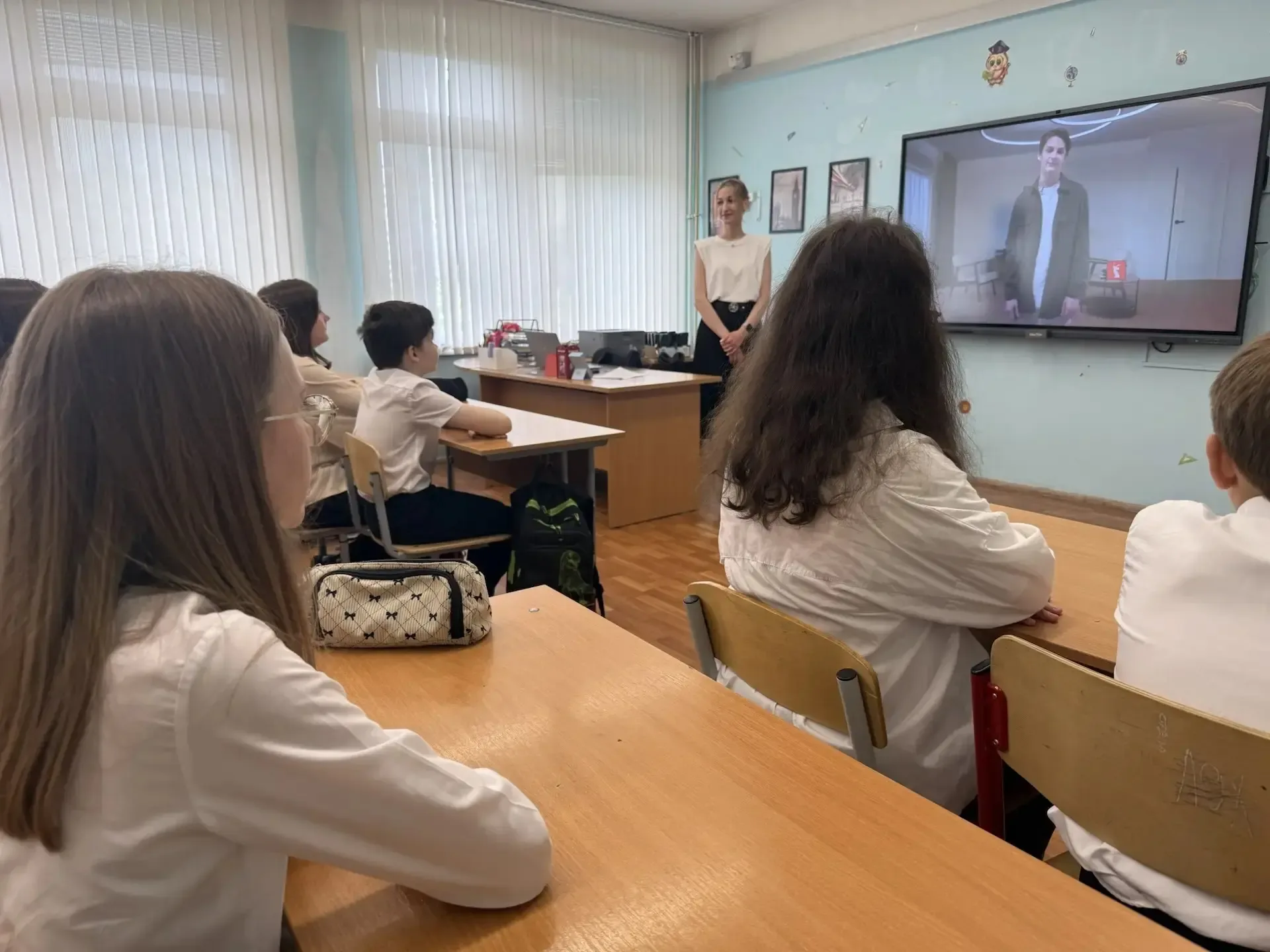 Ценности, которые нас объединяют  В понедельник на «Разговорах о важном» ребята вместе с педагогами 