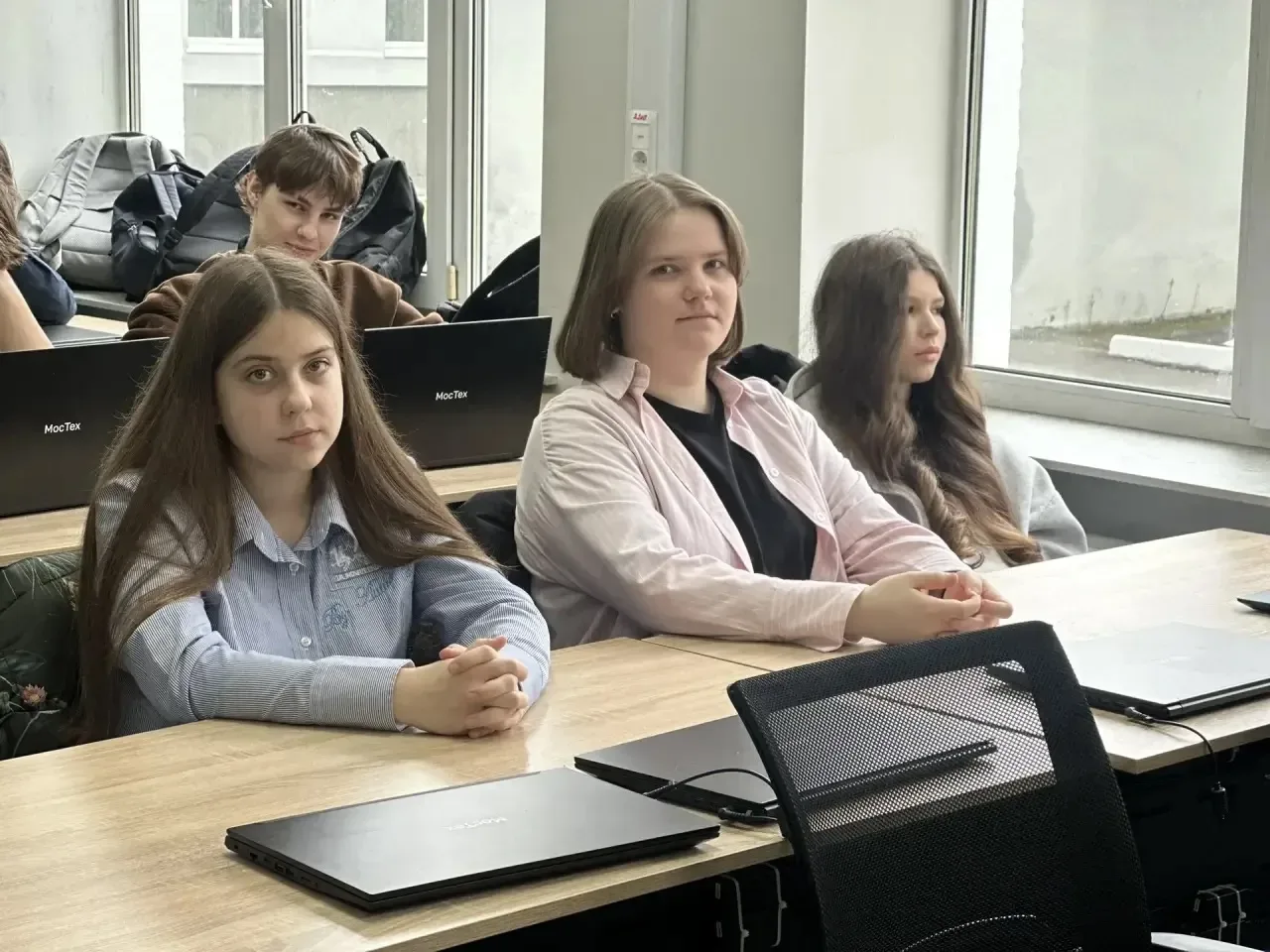 🗯️Наши ученики посетили профессиональную пробу по направлению «Финансы» в Колледже бизнес-технологий