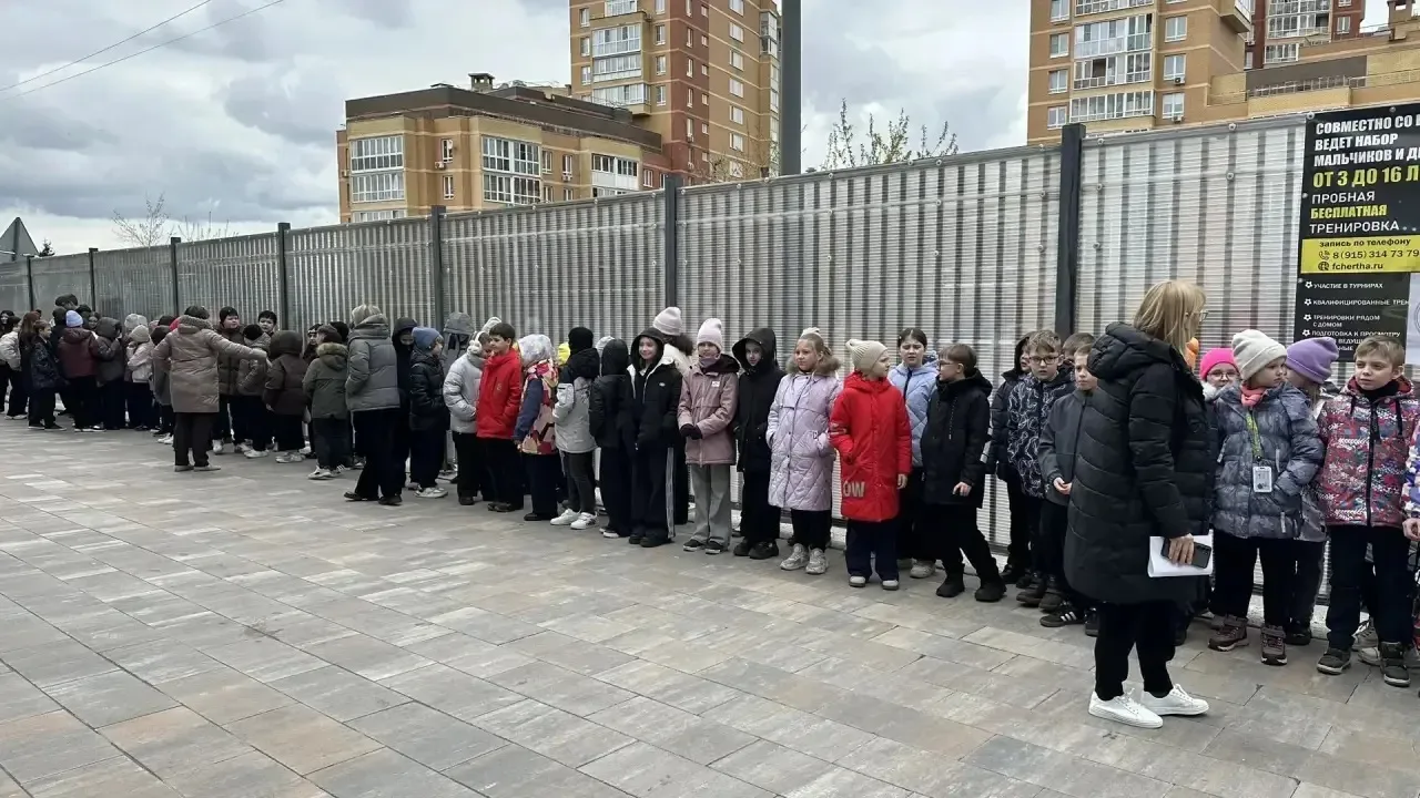 В школе состоялись плановые учения по пожарной эвакуации  🚨По установленному сигналу, все учащиеся и