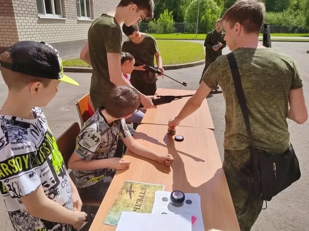 День открытых дверей в МБОУ ЦО 29   16 мая двери школы, расположенной в Бисерово-2, гостеприимно рас