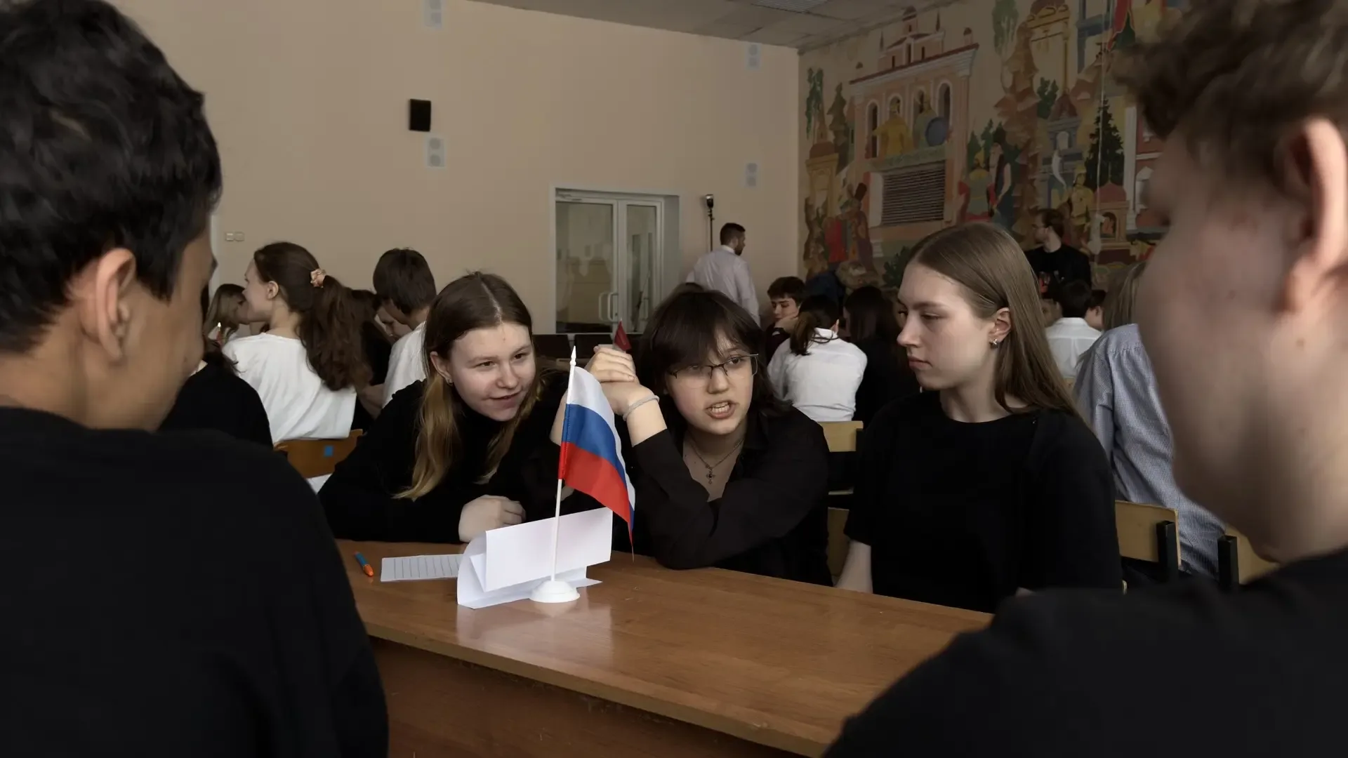 💰 «КОЛЛЕКТОРЫ» В ДЕЛЕ    📱 Учащиеся 8-х классов приняли активное участие во Всероссийской акции «Циф