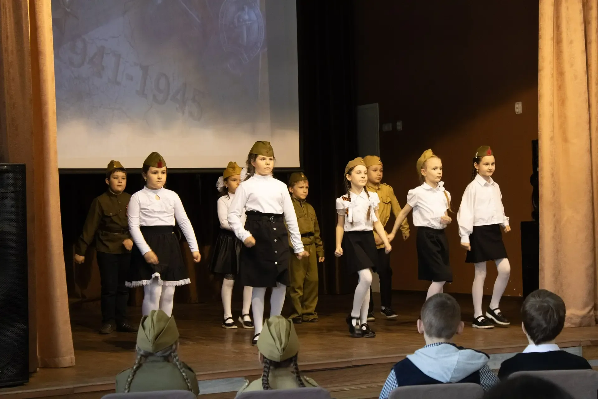 🎖️ Великая Победа – в наших сердцах!  ✨В преддверии великого праздника Дня Победы в нашей школе прош